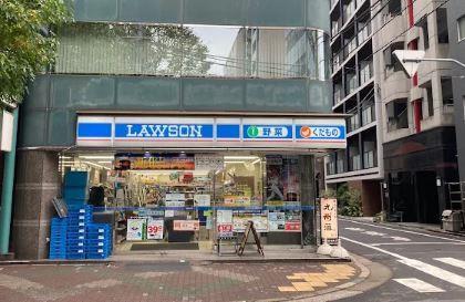 NANAEI 日本橋 コンビ二：ﾛｰｿﾝ 日本橋箱崎店　52m