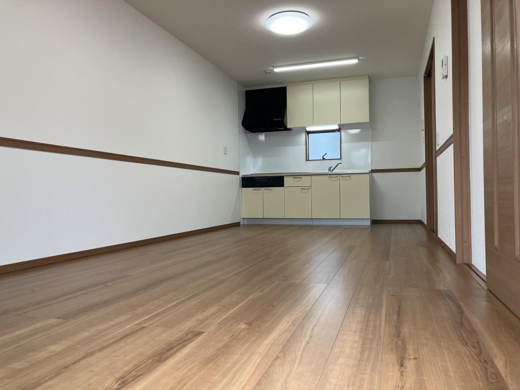 With東藤江 現地写真（玄関）