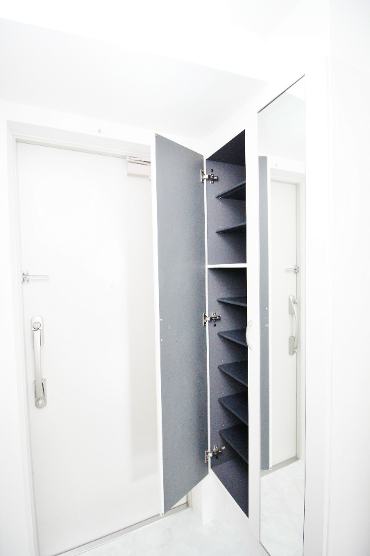 ジェイファーストチヨダ 玄関