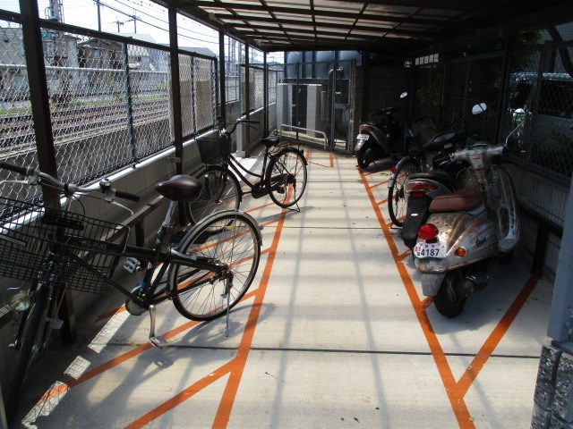 ブライティミル 駐輪場