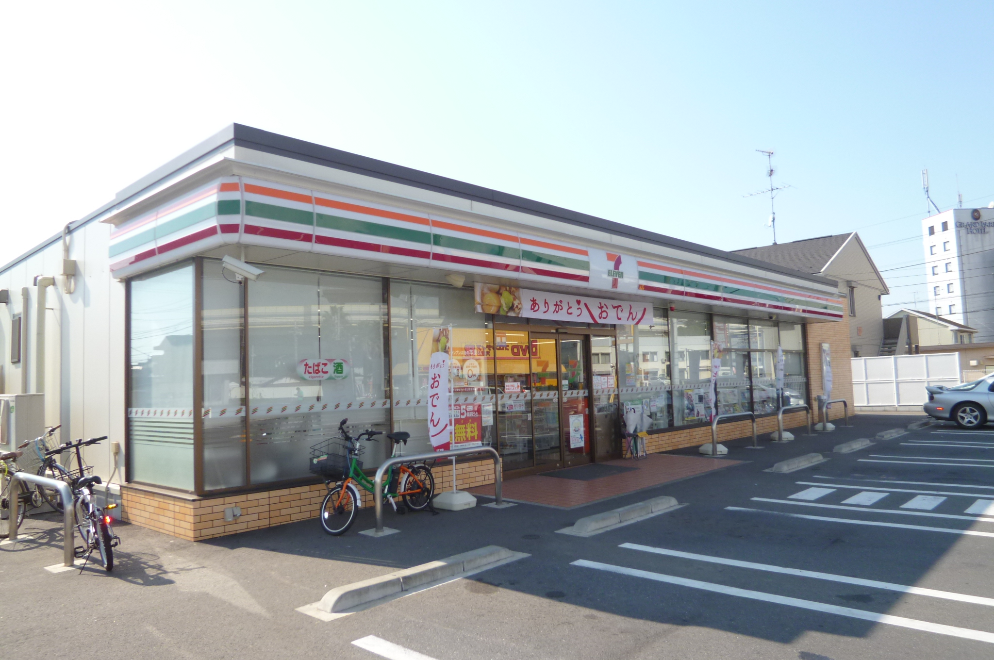 アラモードパレス コンビ二：ｾﾌﾞﾝｲﾚﾌﾞﾝ 千葉殿台町店　166m