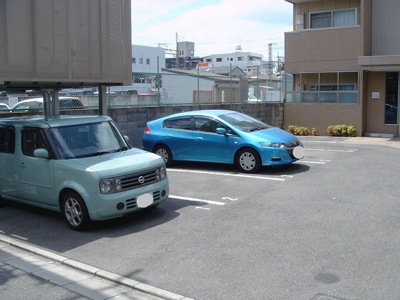 エクセレントフィールド 駐車場