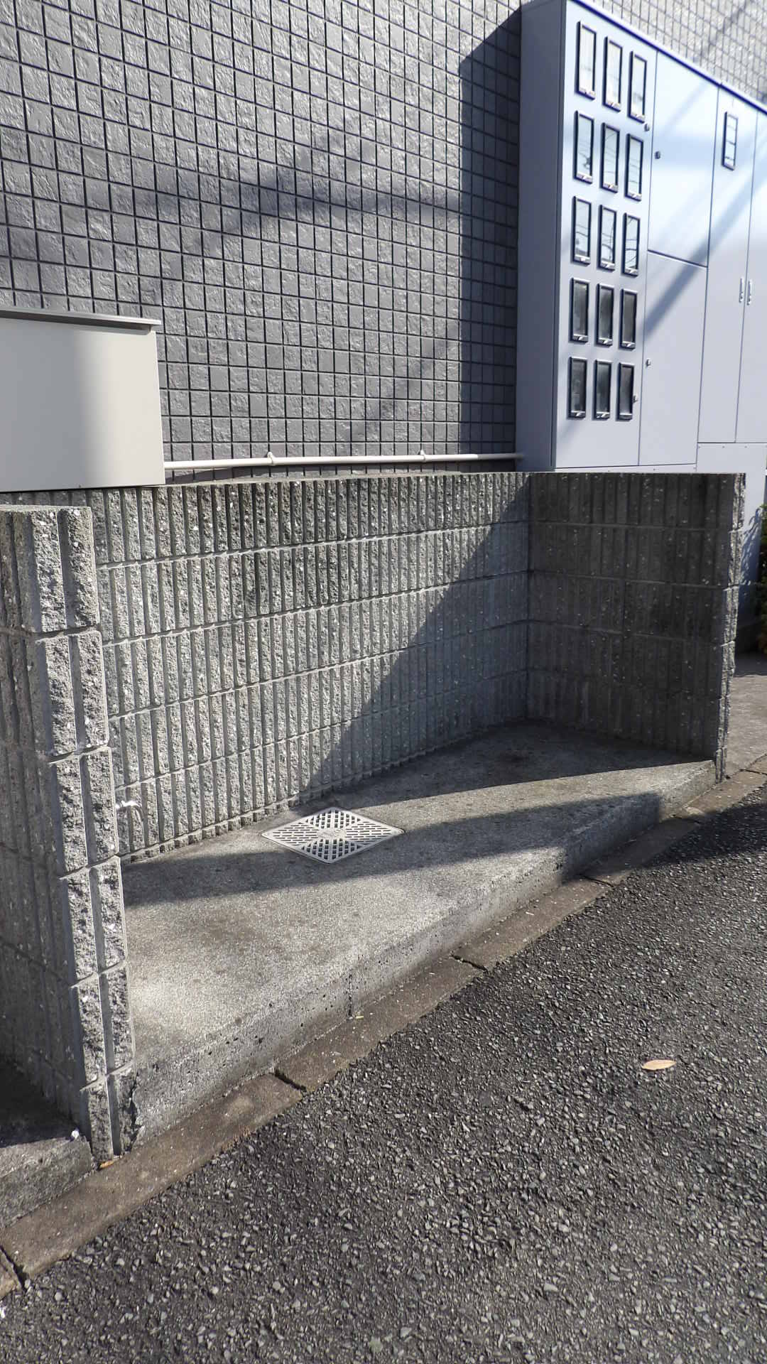 アドヴァンス青山 ごみ置き場