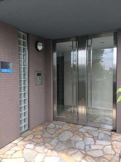 パインプロス エントランス