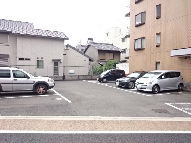 ピアチェ16 駐車場