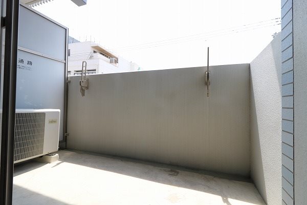ソルエストゥディオ 物干しフックが付いており、おひとり様に満足いただけるスペースです！