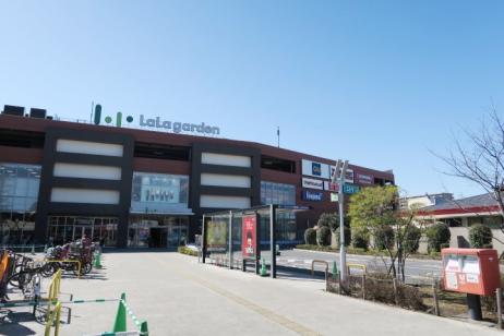Lucent Blossom（ルーセントブロッサム） ショッピング施設：ﾗﾗｶﾞｰﾃﾞﾝ川口店　673m
