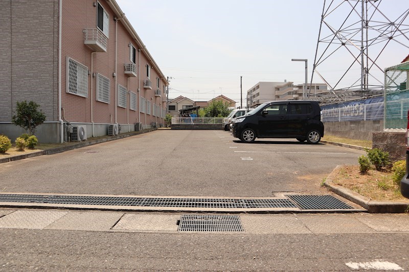 ソレアード 駐車場