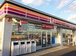 カーサジマーレ コンビ二：ｻｰｸﾙK 名古屋港店　466m