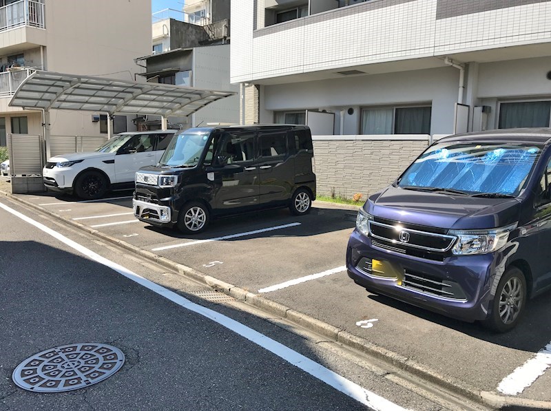ソレアード 駐車場