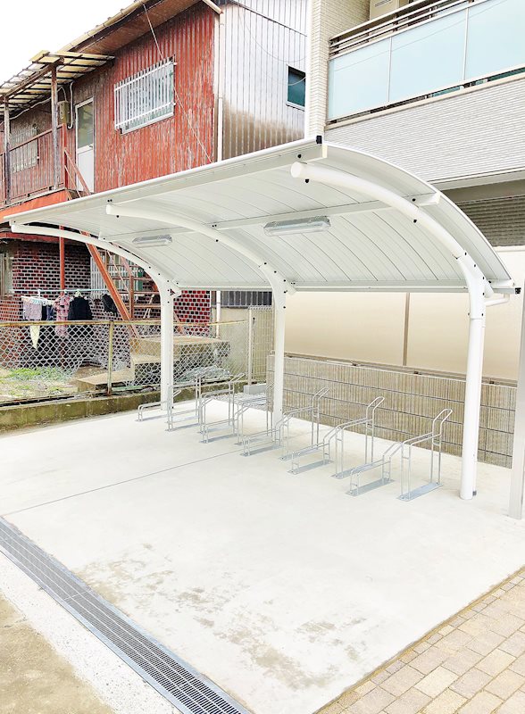 クリスタル三和 駐輪場