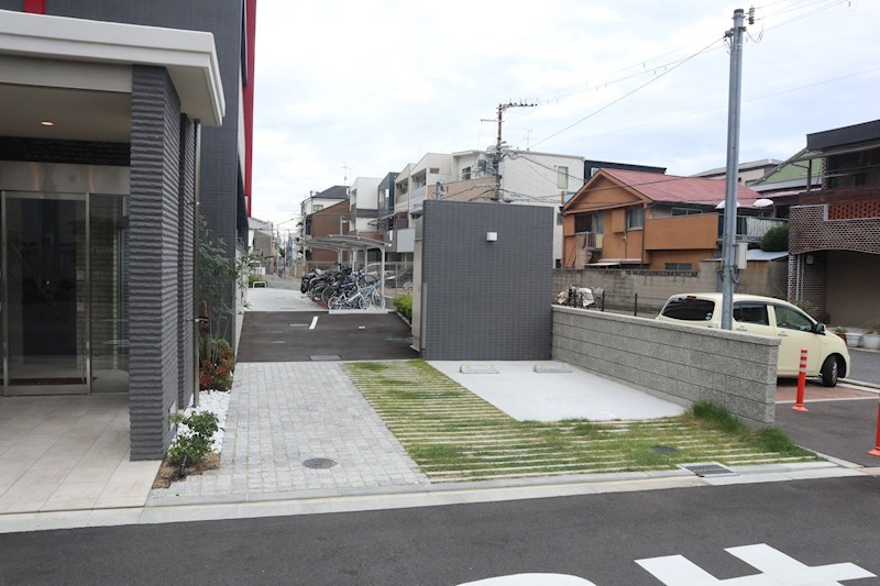 グランパシフィック 田島Luxe 駐車場