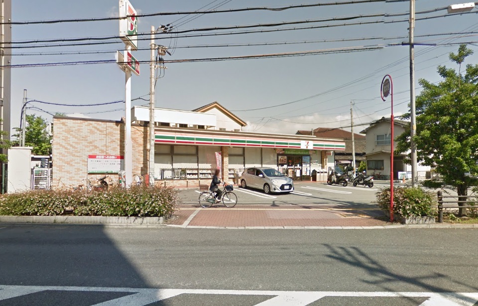 クローヴェーサウスタカハマ コンビ二：ｾﾌﾞﾝｲﾚﾌﾞﾝ 吹田元町店　439m