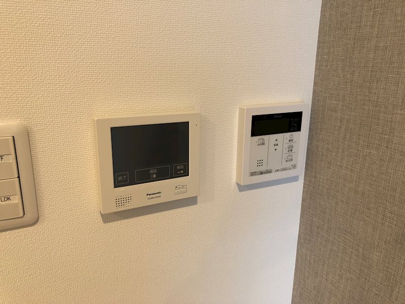 ドルフ聖護院 テレビモニター付きインターフォン。不審者はシャットアウト。
