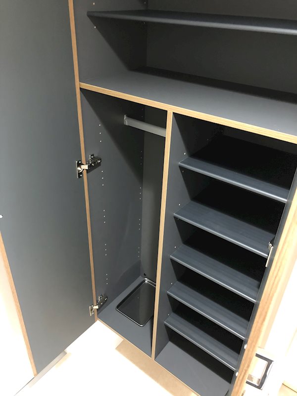 メゾン ノワール 靴箱
