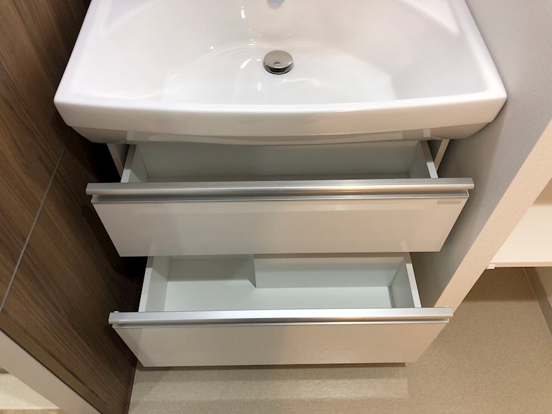 メゾン ノワール 洗面台収納