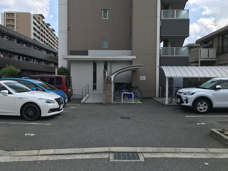 シェリールコート 駐車場