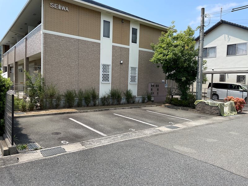 アーバンコートＭ 駐車場
