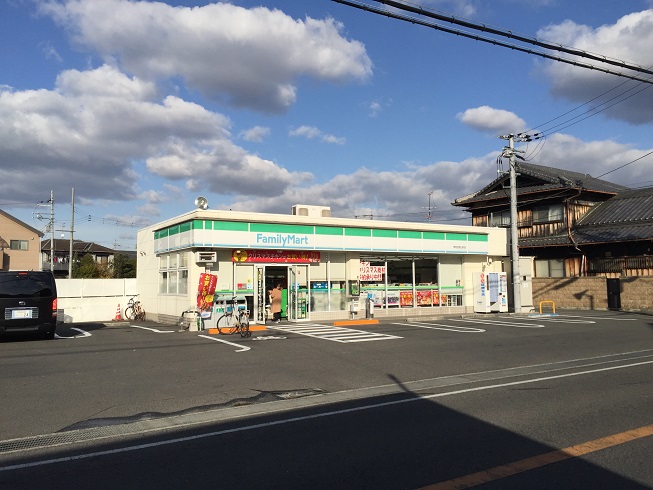 ネオビヤンⅠ コンビ二：ﾌｧﾐﾘｰﾏｰﾄ 岸和田岡山町店　1382m