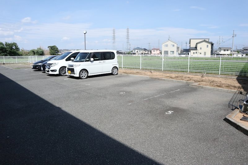 ディアメゾンM 駐車場