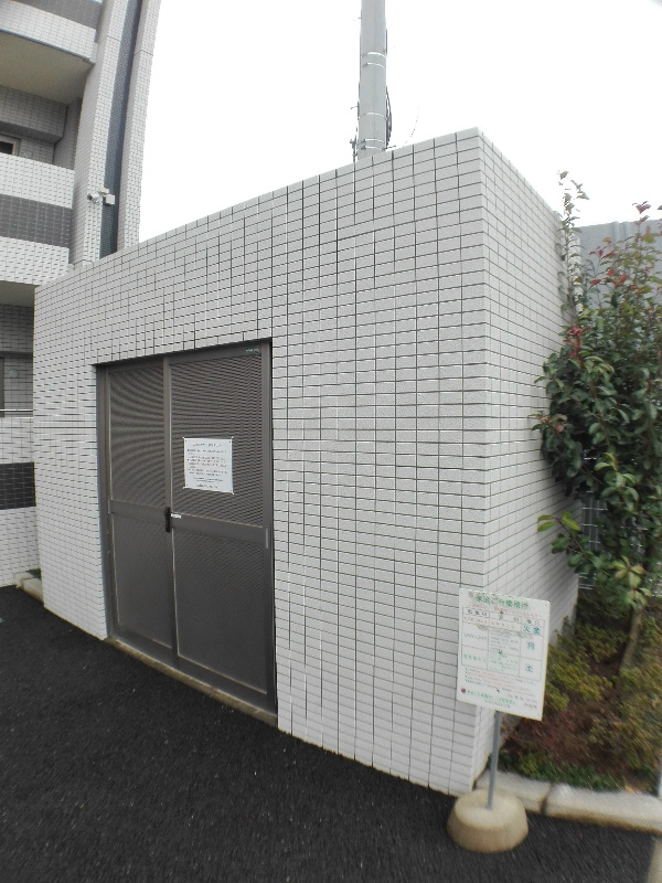Bianco Nero（ビアンコネロ） 専用ごみ置き場
