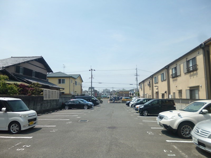 シャルマンシェソワ 駐車場