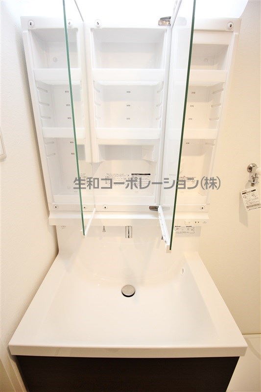イート　アパートメント　ヴェリタス 洗面所