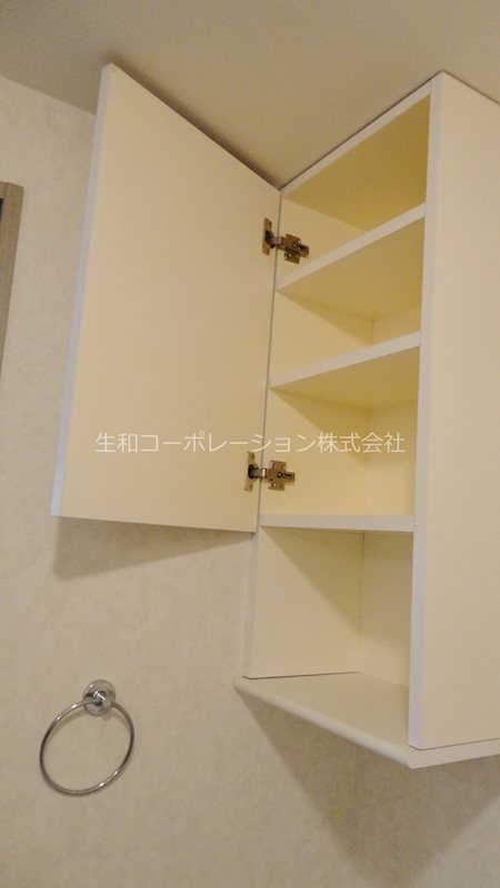 アクシス大阪 空間を無駄にしない作り付けの小物入れは有難い！